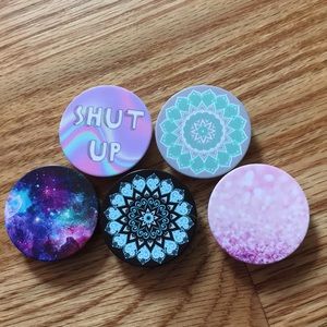 5 pack of pop sockets!